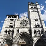 Piazza Colombo House Historic Center - Happy Rentals
