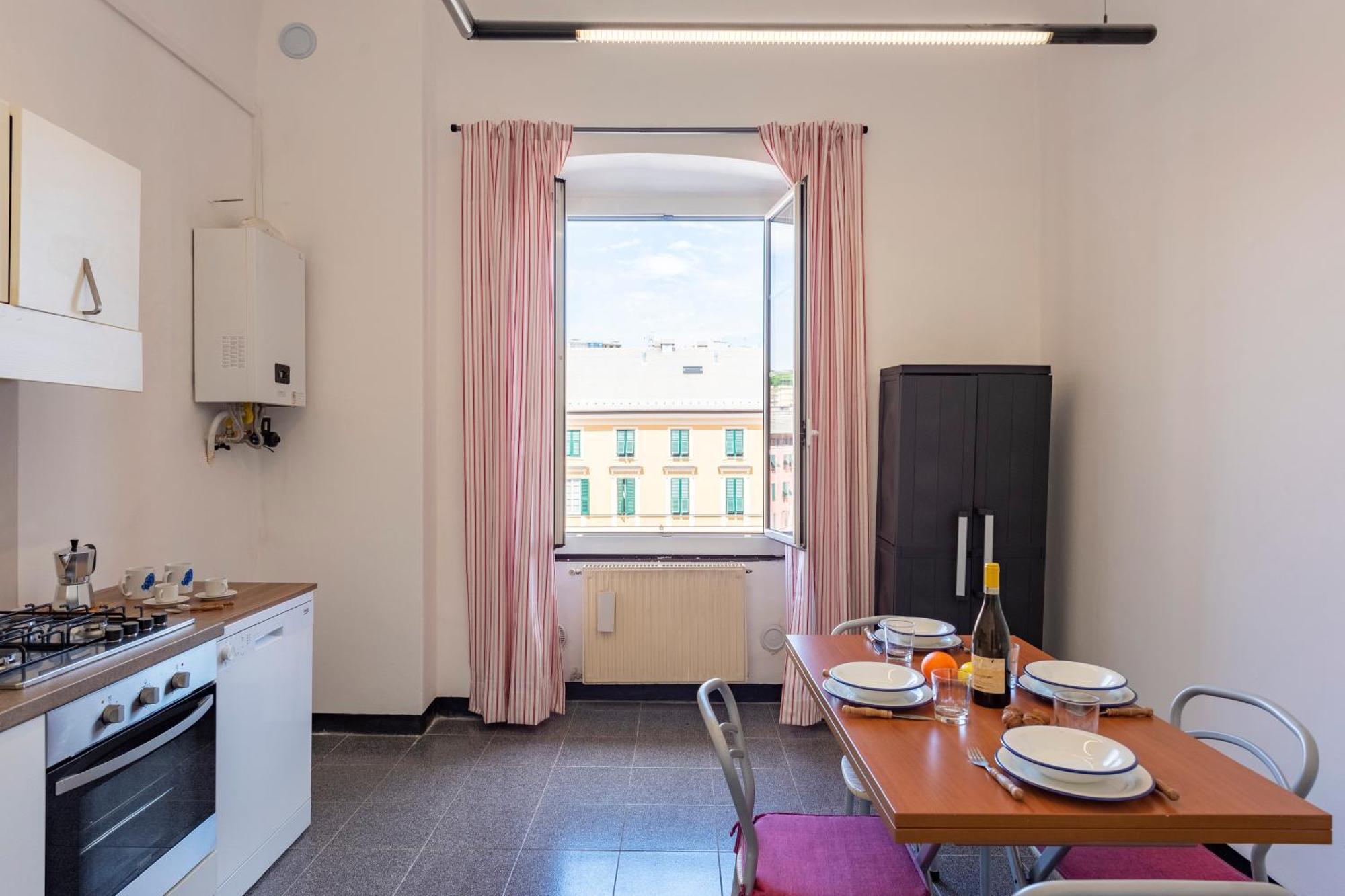 Piazza Colombo House Historic Center - Happy Genua