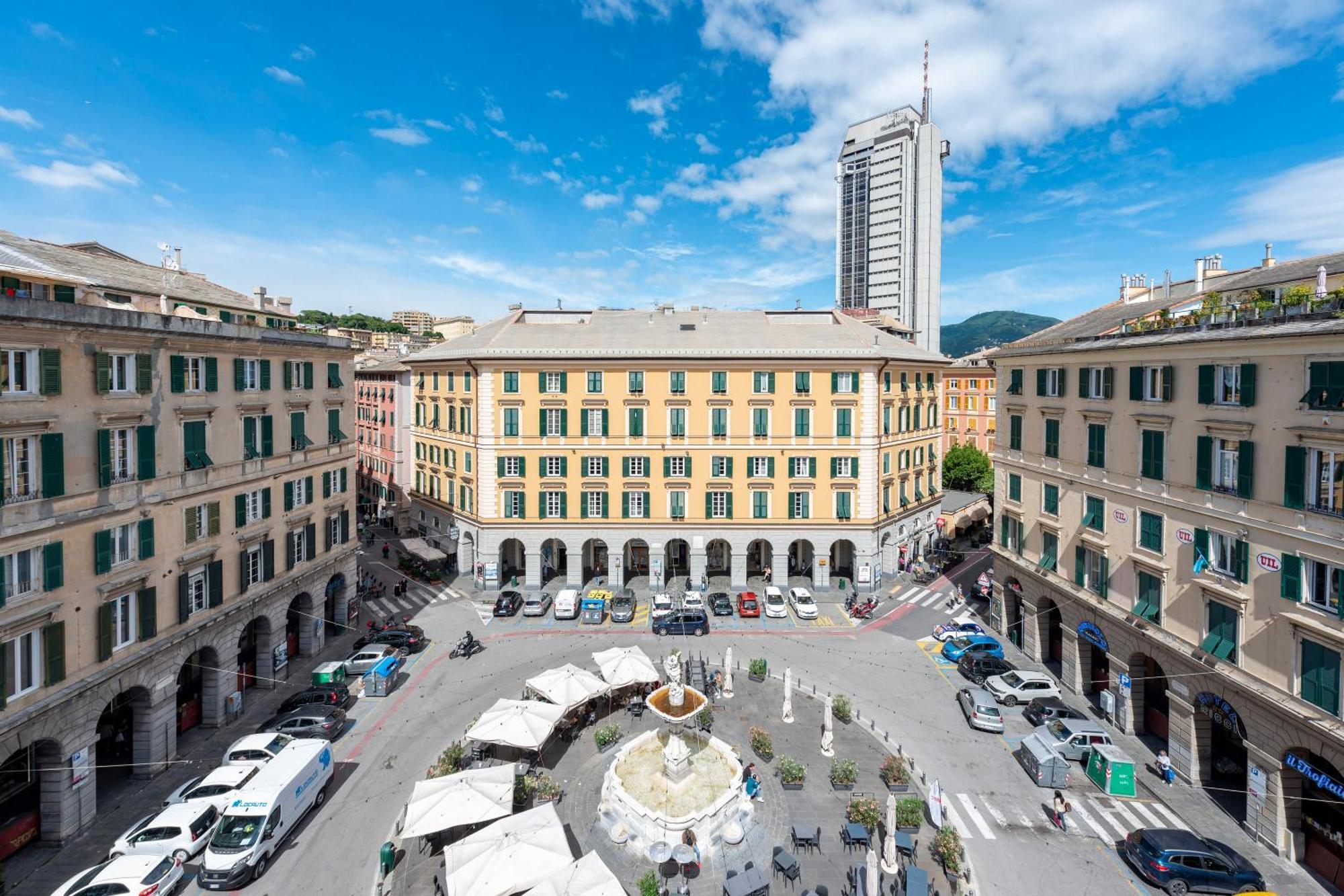 Piazza Colombo House Historic Center - Happy Apartment